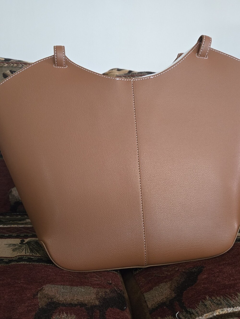 BRAND NEW QUINCE ITALIAN LEATHER TRAPEZE TOTE BAG